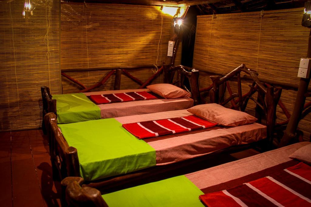 Yalaway Nature Villa 티사마하라마 외부 사진