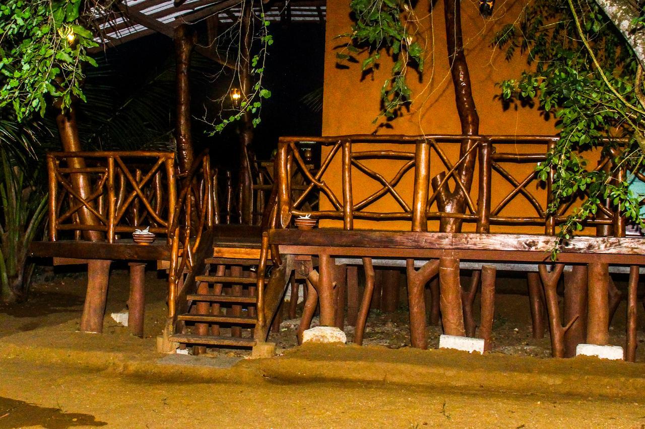 Yalaway Nature Villa 티사마하라마 외부 사진