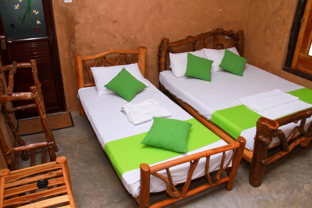 Yalaway Nature Villa 티사마하라마 외부 사진