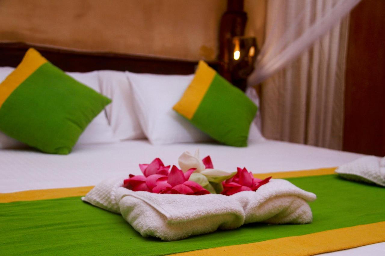 Yalaway Nature Villa 티사마하라마 외부 사진