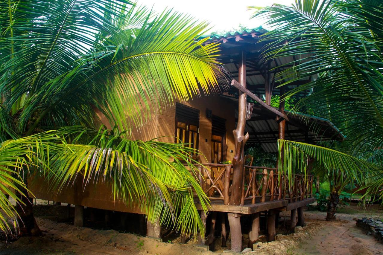 Yalaway Nature Villa 티사마하라마 외부 사진
