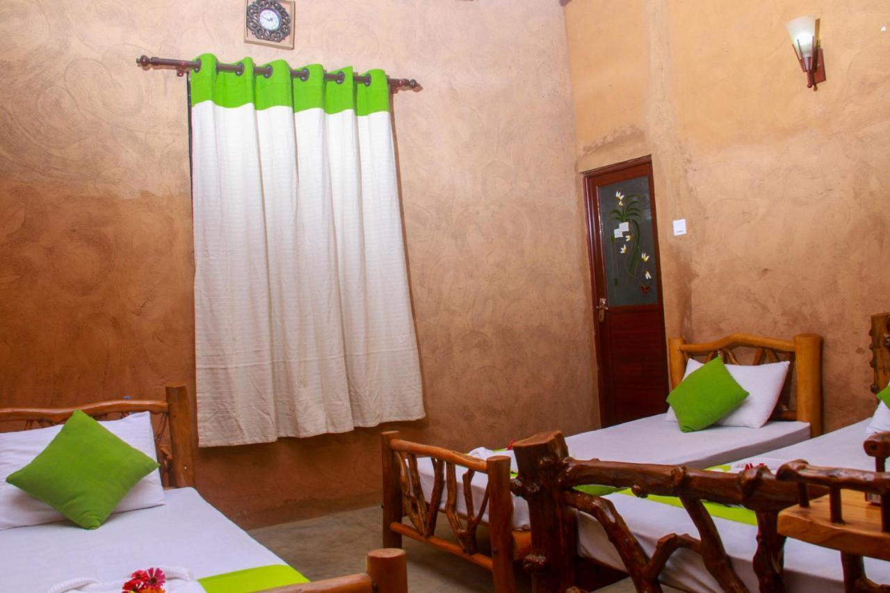 Yalaway Nature Villa 티사마하라마 외부 사진
